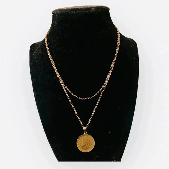 Genuine Vintage Italy coin pendant gold layered necklace - Picture 4 of 4